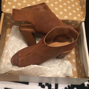 Call it spring ( 6&1/2) 👡